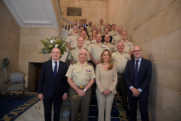 Visita del director de Asuntos Económicos del Ejército de Tierra, general Justino Tamargo Sierra y de una delegación de la DIAE